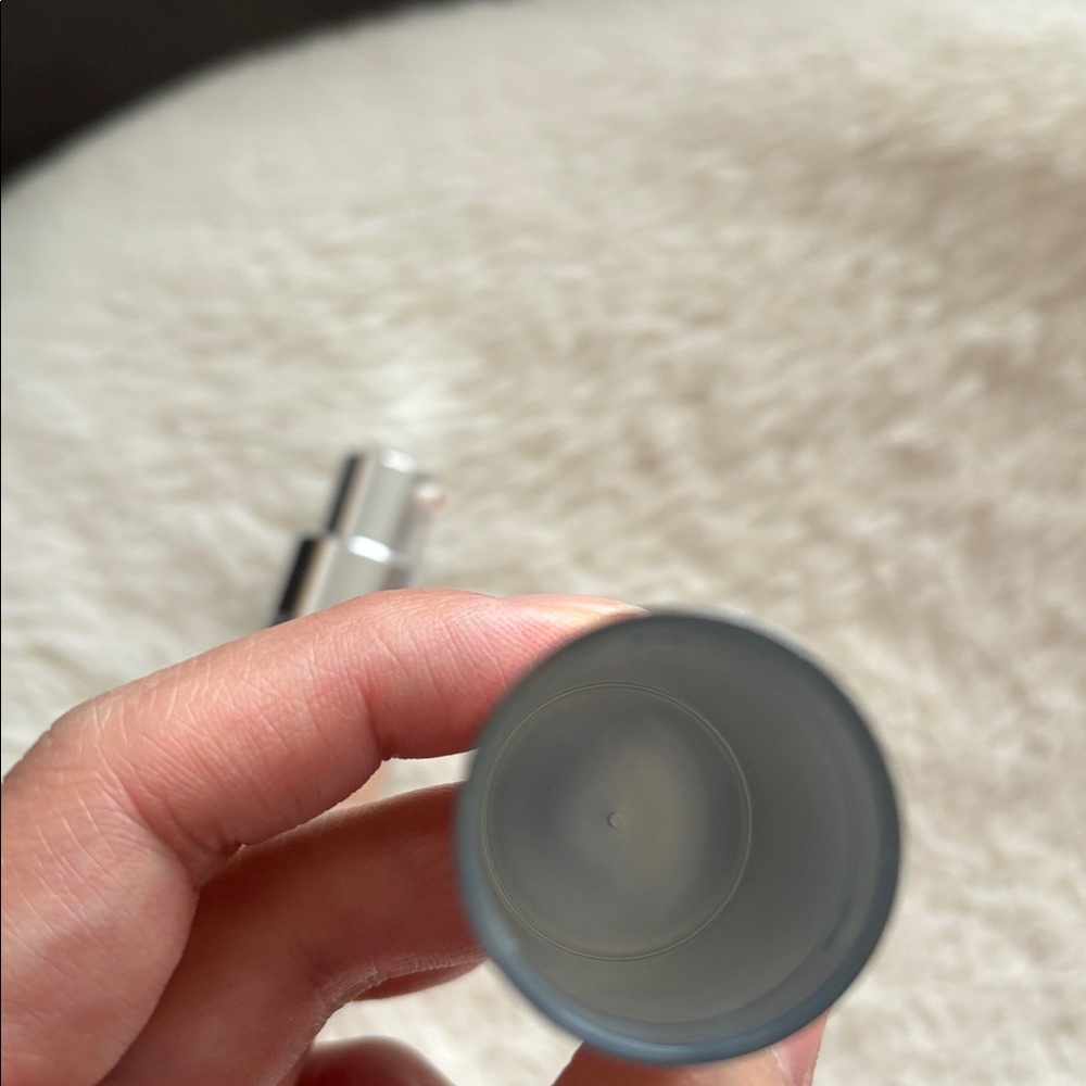 Final offer! 💗IT Cosmetics CC+ Nude Glow Foundation - Fair Beige - Picture 4 of 7